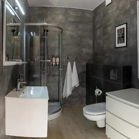 Apartment Kopernika 49 *